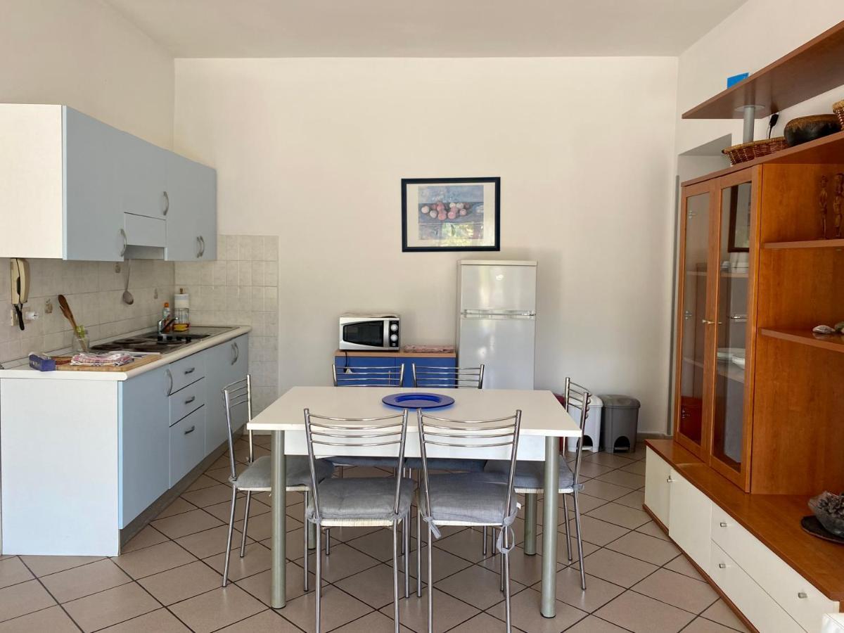 Apartment Tirreno Tirrenia Esterno foto