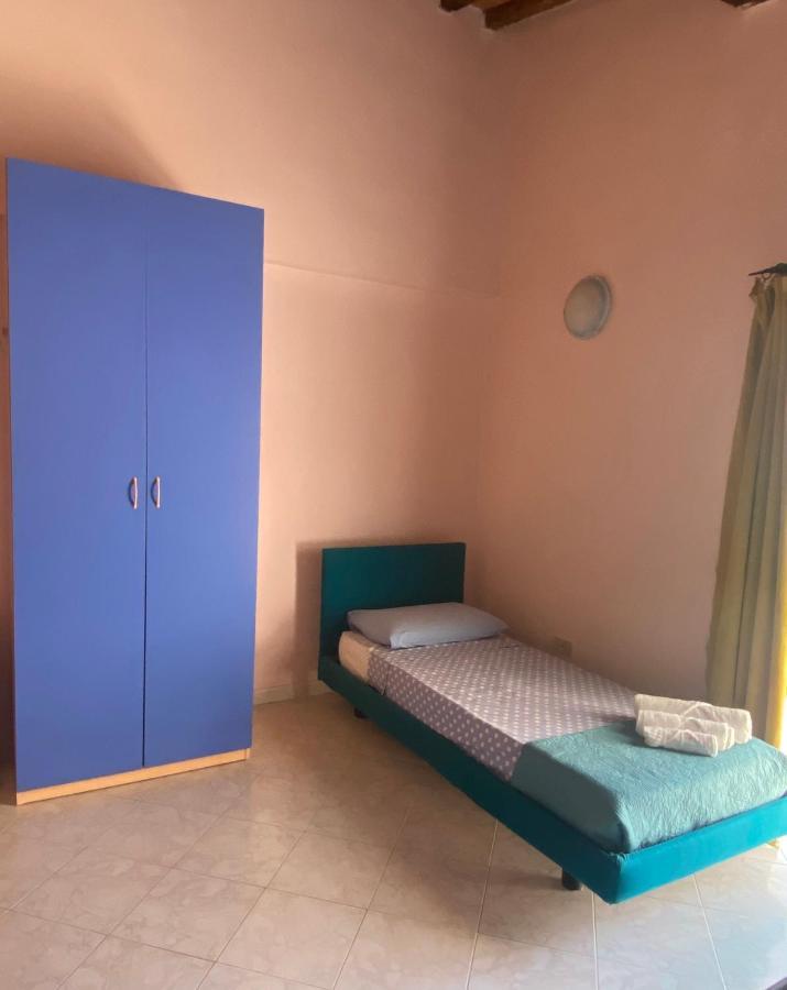 Apartment Tirreno Tirrenia Esterno foto