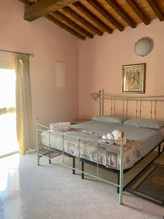 Apartment Tirreno Tirrenia Esterno foto