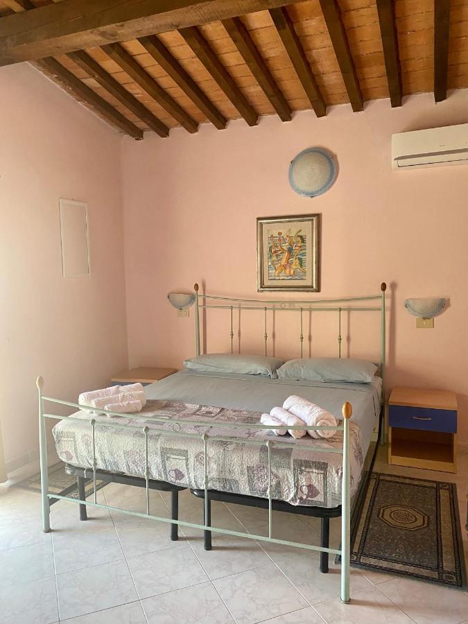 Apartment Tirreno Tirrenia Esterno foto